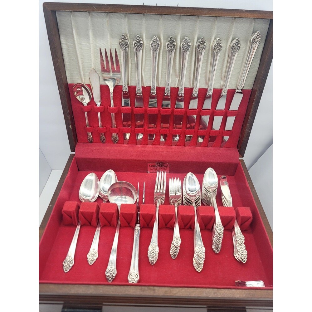 Vintage 1881 Rogers 40s Oneida Plantation Silverware Set of 62 Pieces